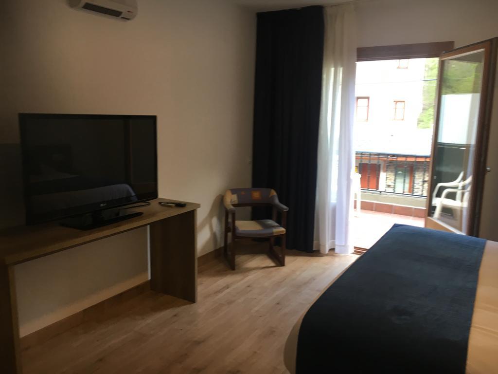 Hotel Marxant Tavascan Kültér fotó